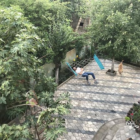 Bajo Guest House Kutaisi Exterior photo