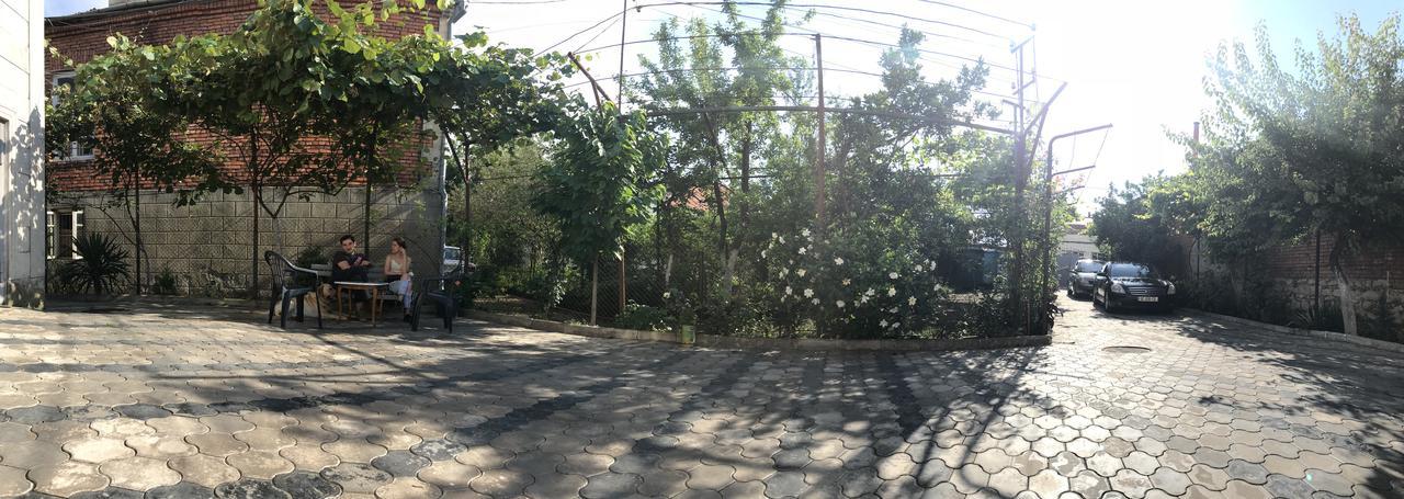 Bajo Guest House Kutaisi Exterior photo